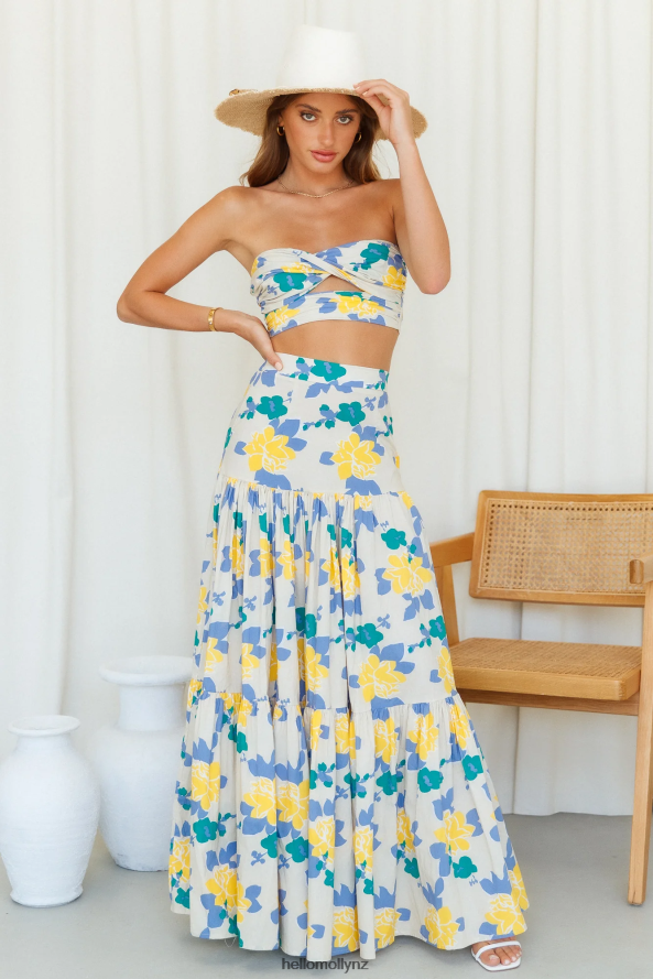 Hello Molly RUNAWAY Kaitlo Top Sand Floral PBN8868469 Clothing