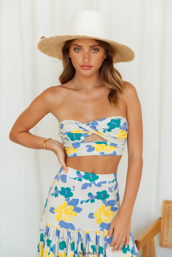 Hello Molly RUNAWAY Kaitlo Top Sand Floral PBN8868469 Clothing