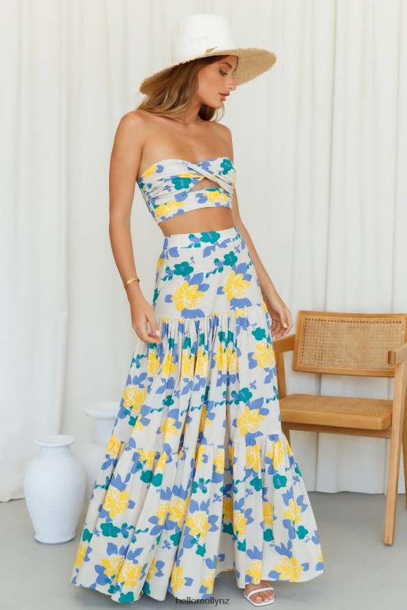 Hello Molly RUNAWAY Kaitlo Top Sand Floral PBN8868469 Clothing