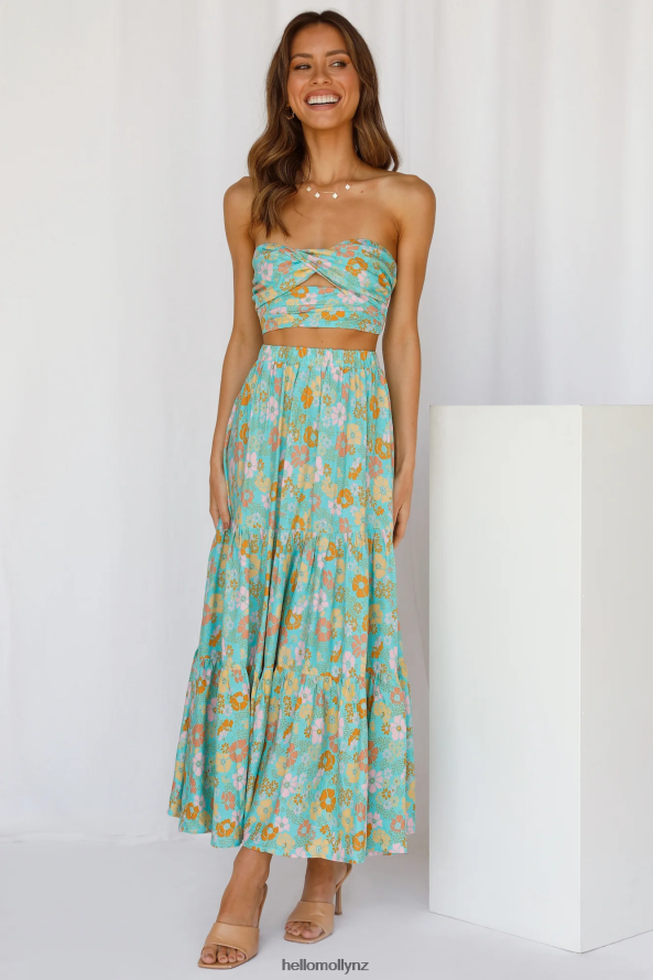 Hello Molly So Particular Crop Green PBN8868451 Clothing