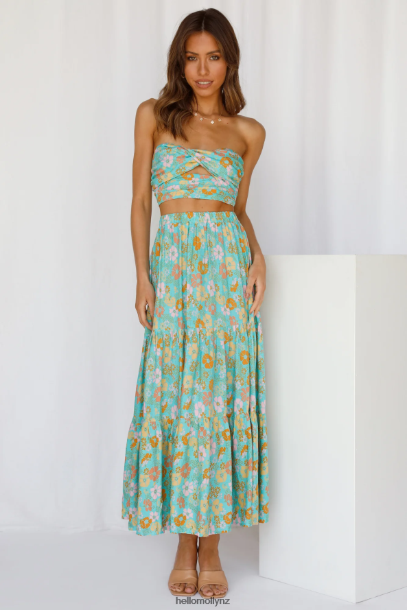 Hello Molly So Particular Crop Green PBN8868451 Clothing