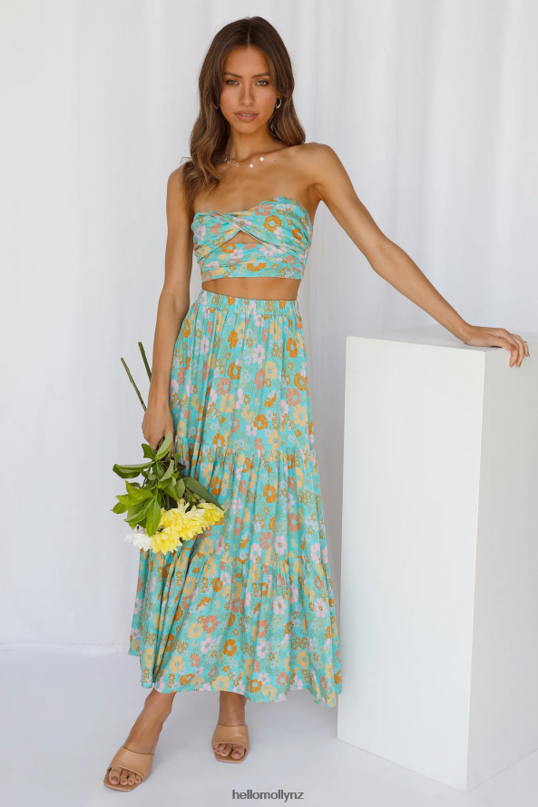 Hello Molly So Particular Crop Green PBN8868451 Clothing