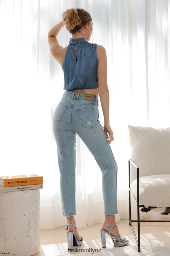 Hello Molly Stay Patient Crop Blue PBN8868020 Clothing