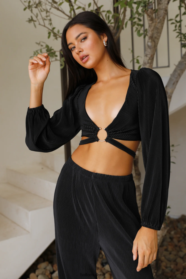 Hello Molly Words Of Mine Crop Black PBN8868382 Clothing