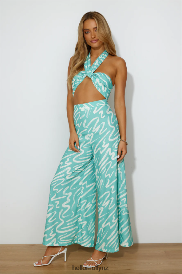 Hello Molly Spill Secrets Crop Sage PBN8868795 Clothing